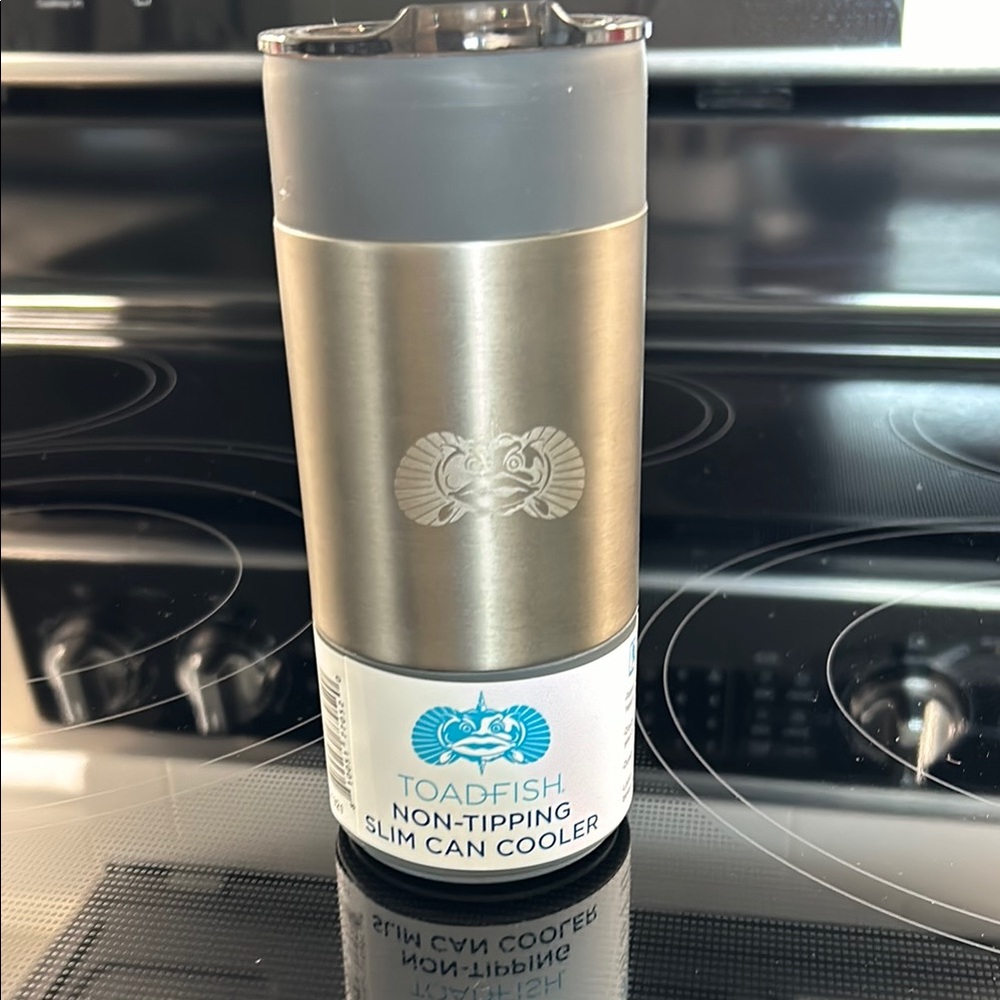NWT Toadfish Non-Tipping Slim Can Cooler, designed for 12oz slim cans